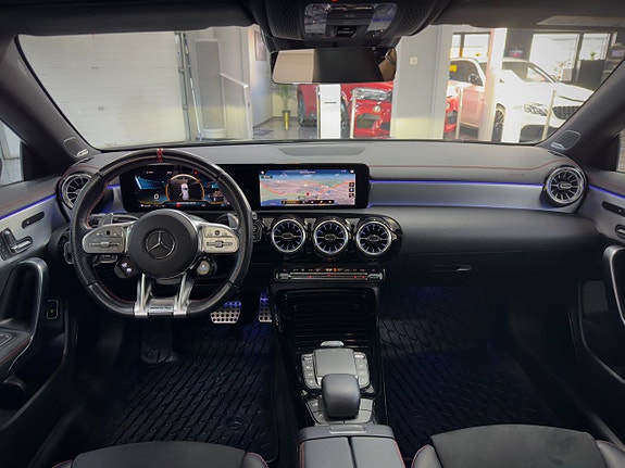 Mercedes-Benz CLA35 14 of 21
