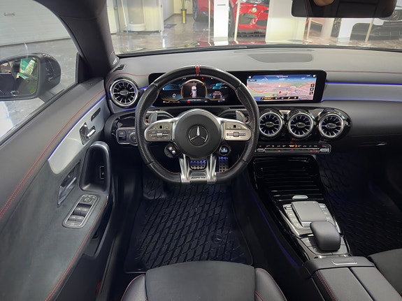Mercedes-Benz CLA35 13 of 21