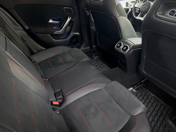Mercedes-Benz CLA35 19 of 21