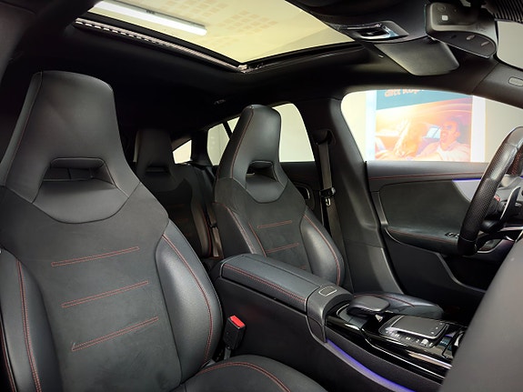 Mercedes-Benz CLA35 7 of 21