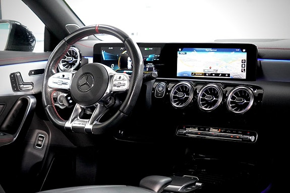 Mercedes-Benz CLA35 8 of 21