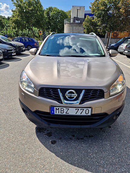 Nissan Qashqai 2 of 4
