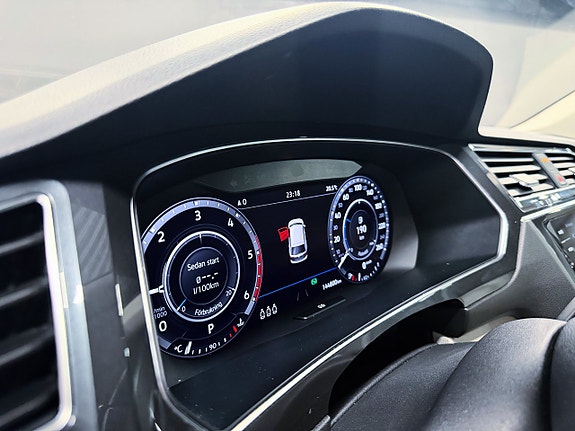 Volkswagen Tiguan Allspace 13 of 29