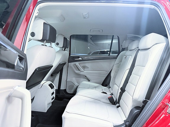 Volkswagen Tiguan Allspace 17 of 29