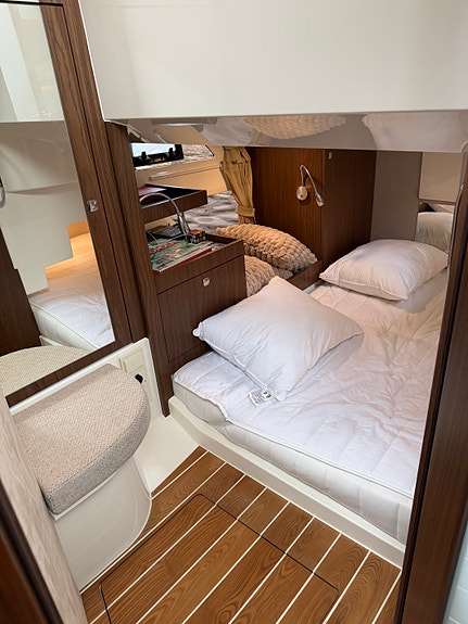 Marex 310 Sun Cruiser D6-380 – levererad 2026 – 95 h – mycket välutrustad 6 of 16