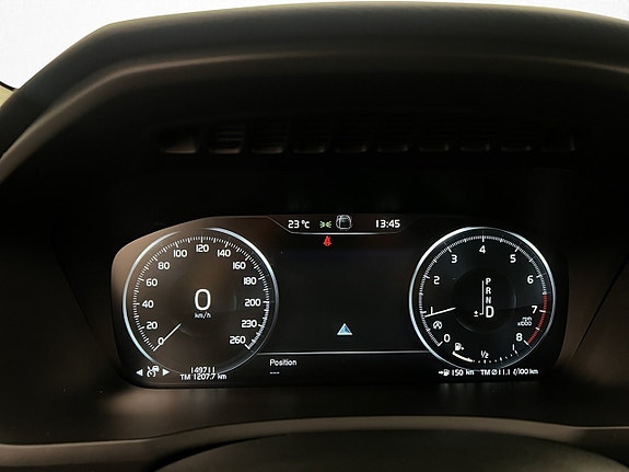 Volvo XC90 19 of 30