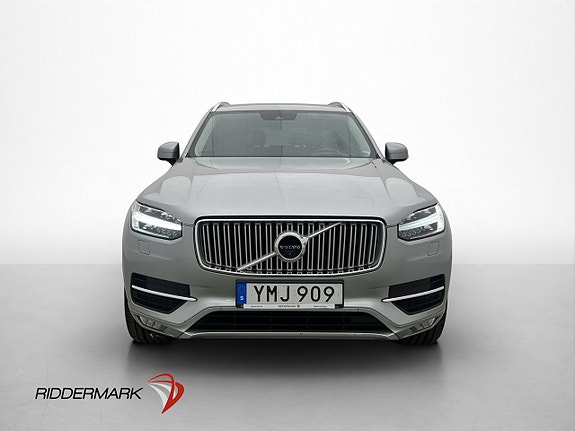 Volvo XC90 2 of 30