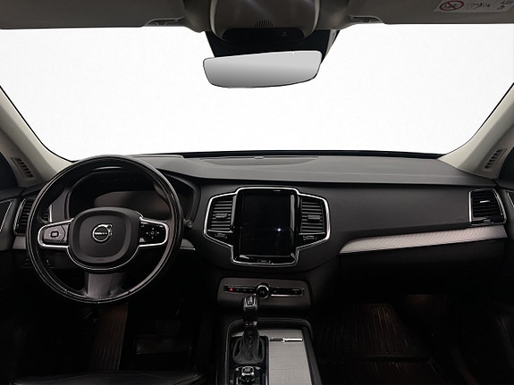 Volvo XC90 15 of 30
