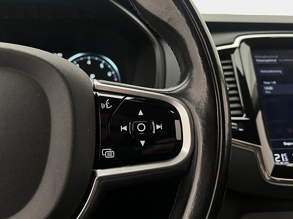 Volvo XC90 21 of 30