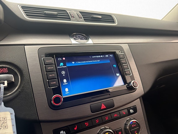 Volkswagen Passat 24 of 30