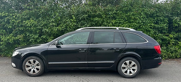 Skoda Superb 2 of 7