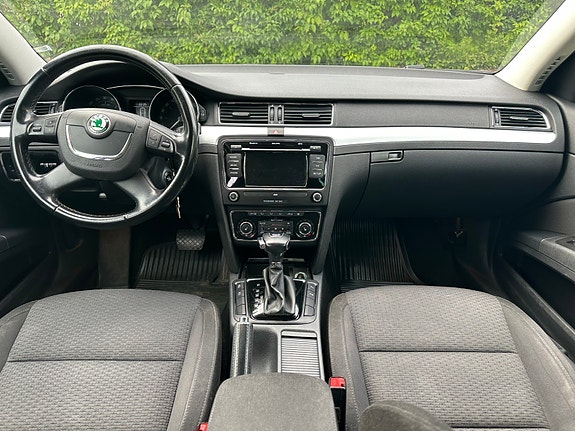 Skoda Superb 3 of 7