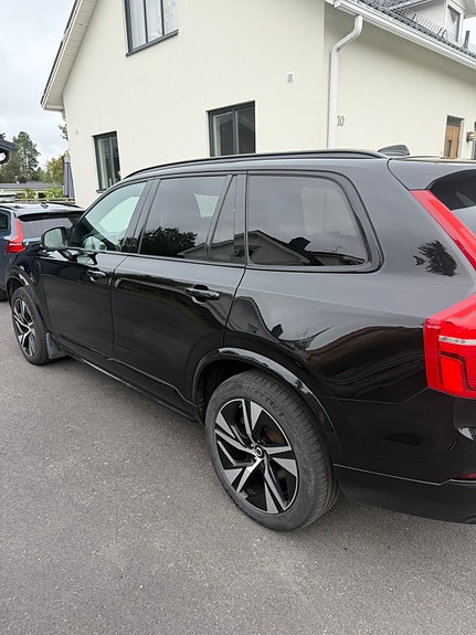 Volvo XC90 2 of 5