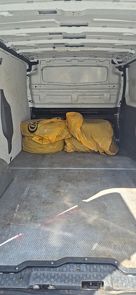 Nissan NV300 7 of 8