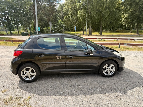 Peugeot 207 6 of 9