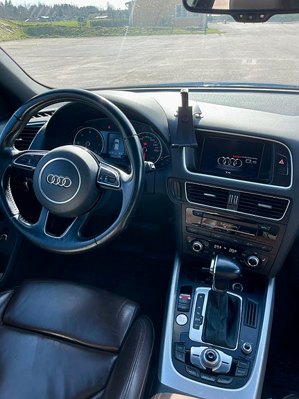 Audi Q5 4 of 5