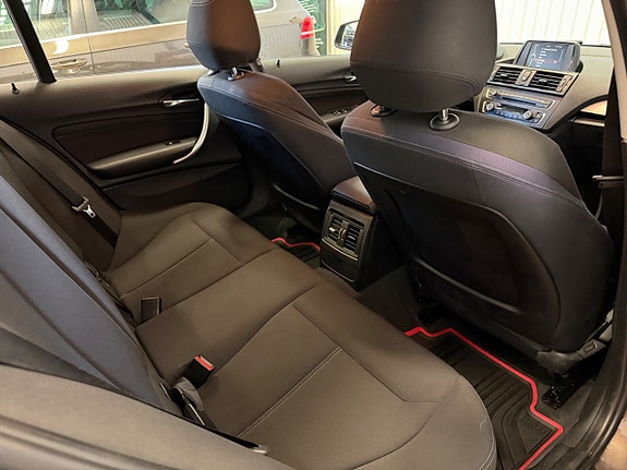 BMW 118d 15 of 15