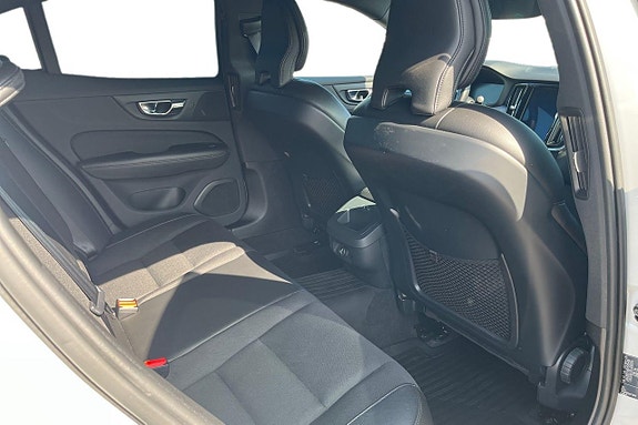Volvo S60 21 of 24