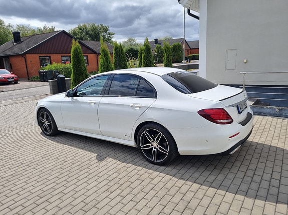 Mercedes-Benz E220 d 5 of 8