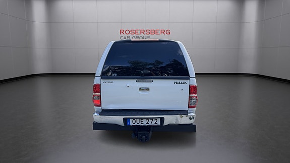 Toyota HiLux 4 of 12