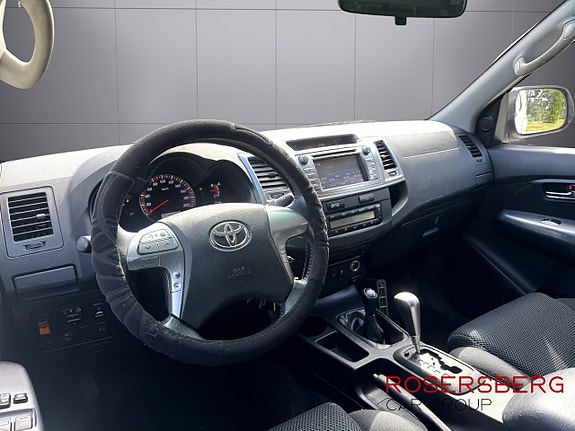 Toyota HiLux 11 of 12