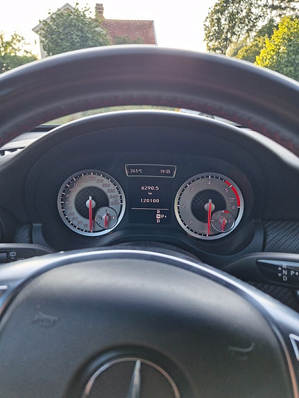Mercedes-Benz A200 5 of 10