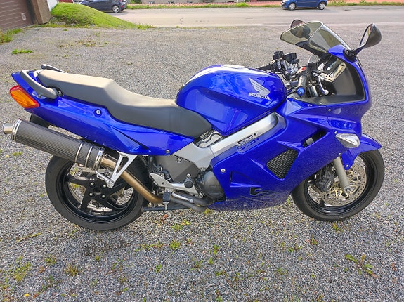 Honda VFR800FI 4 of 12