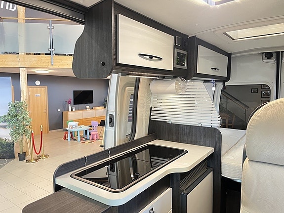 Benimar BENIVAN B106 (Solcell+TRUMA Diesel+3500kg+555cm) 17 of 26