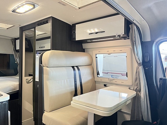 Benimar BENIVAN B106 (Solcell+TRUMA Diesel+3500kg+555cm) 12 of 26