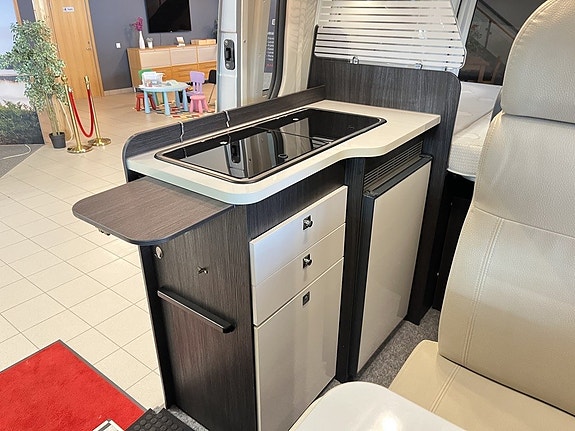Benimar BENIVAN B106 (Solcell+TRUMA Diesel+3500kg+555cm) 16 of 26