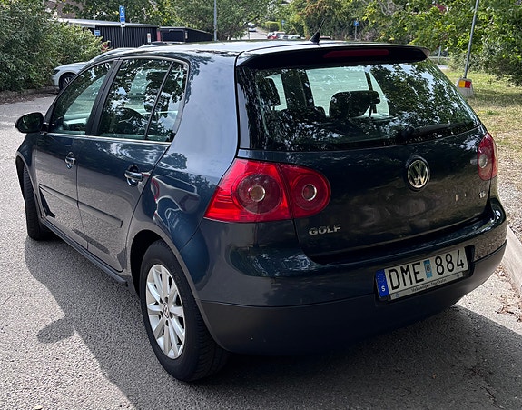 Volkswagen Golf V 5 of 10