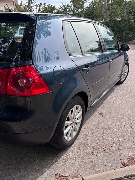 Volkswagen Golf V 3 of 10