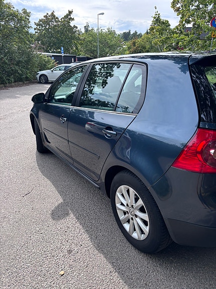 Volkswagen Golf V 4 of 10