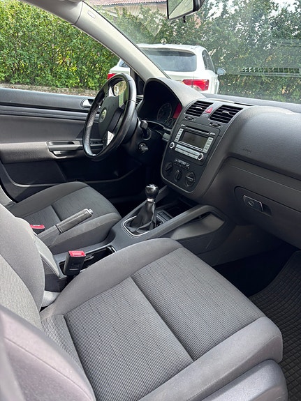 Volkswagen Golf V 7 of 10