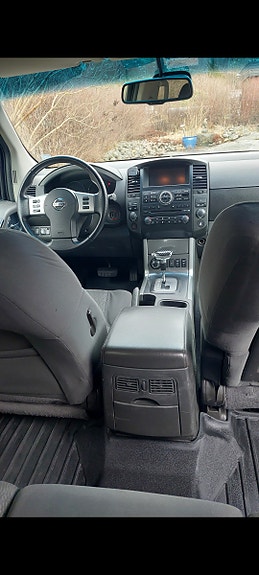 Nissan Pathfinder 7 of 8