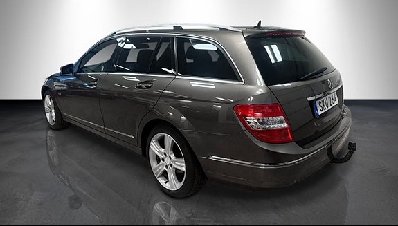 Mercedes-Benz C180 7 of 8