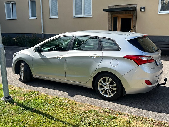 Hyundai i30 3 of 15