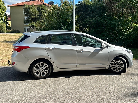 Hyundai i30 8 of 15