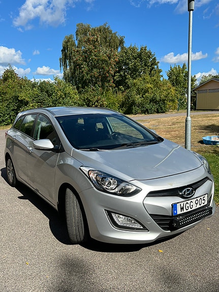Hyundai i30 2 of 15