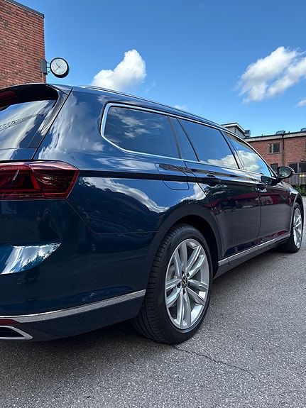 Volkswagen Passat 13 of 13