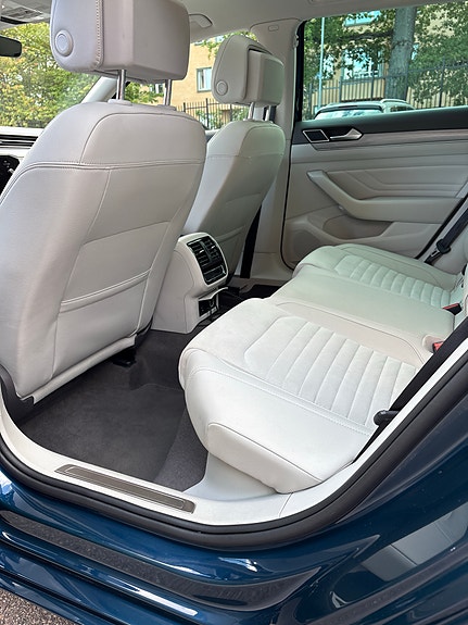 Volkswagen Passat 5 of 13