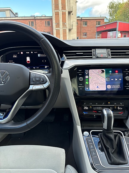 Volkswagen Passat 7 of 13