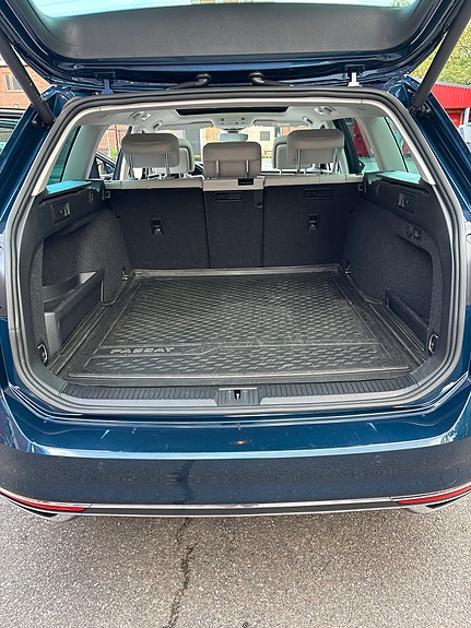 Volkswagen Passat 6 of 13