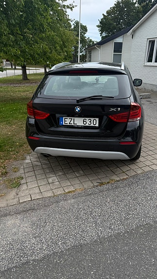 BMW X1 3 of 10