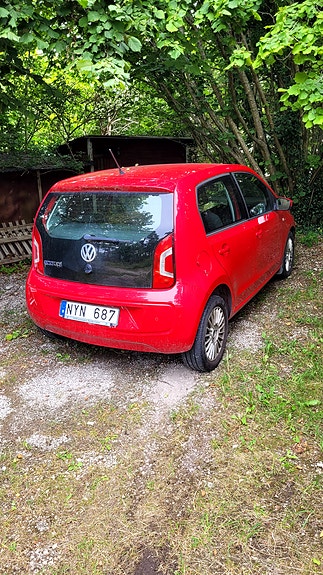 Volkswagen UP! 3 of 6