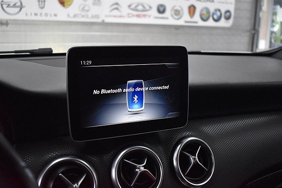 Mercedes-Benz A180 10 of 14