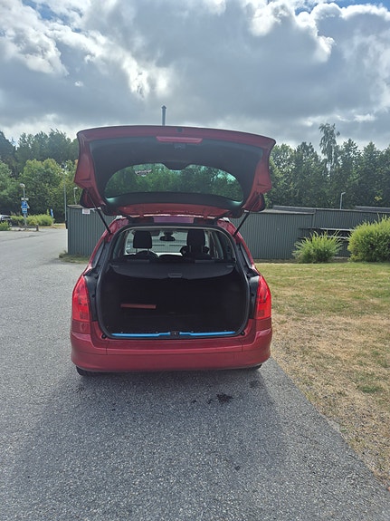Peugeot 308 SW 5 of 10