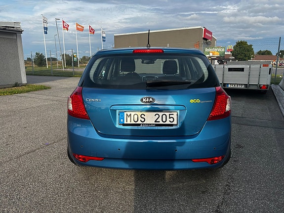 Kia Ceed 4 of 14