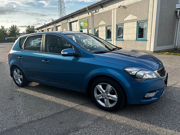 Kia Ceed 3 of 14