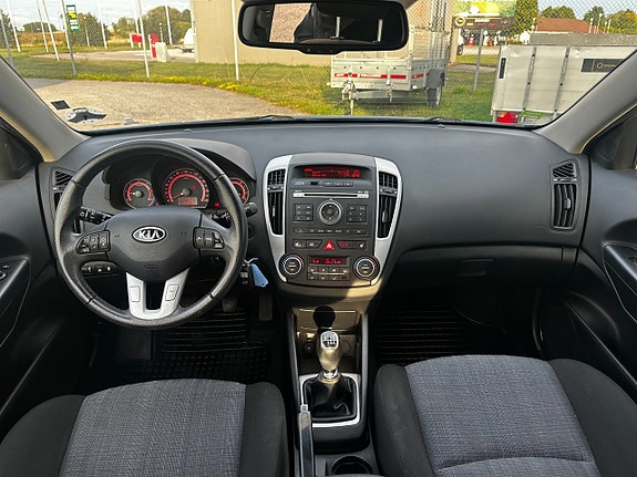 Kia Ceed 5 of 14